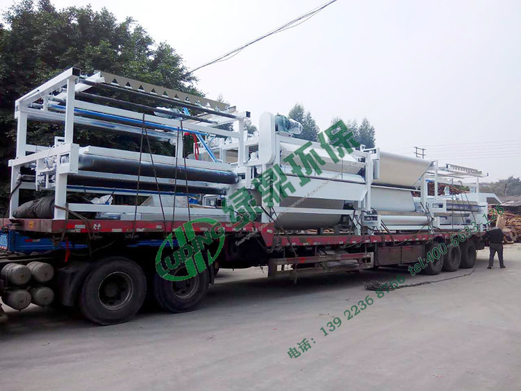 帶式壓濾機(jī)發(fā)往廣西處理礦場尾泥