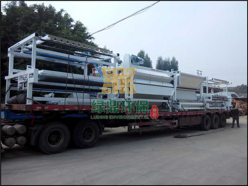 帶式壓濾機用于茅箭污泥處理項目